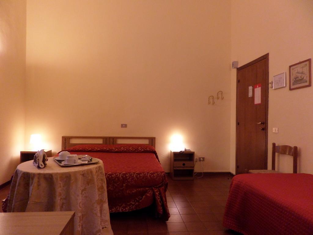Hotel Delizia Genovese Montecatini Terme Room photo
