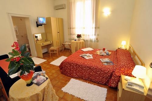 Hotel Delizia Genovese Montecatini Terme Exterior photo